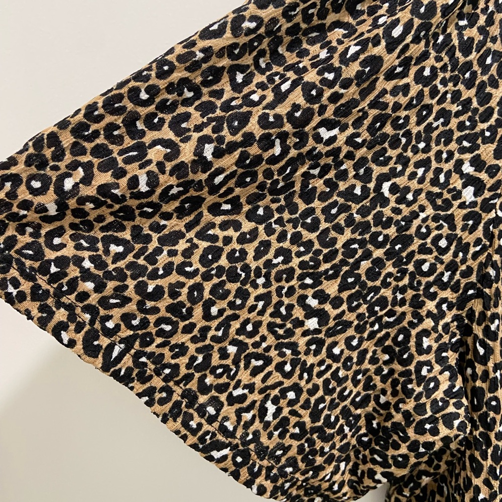 Michael Kors Tan and Black Leopard Print Blouse NWOT - Picture 5 of 10